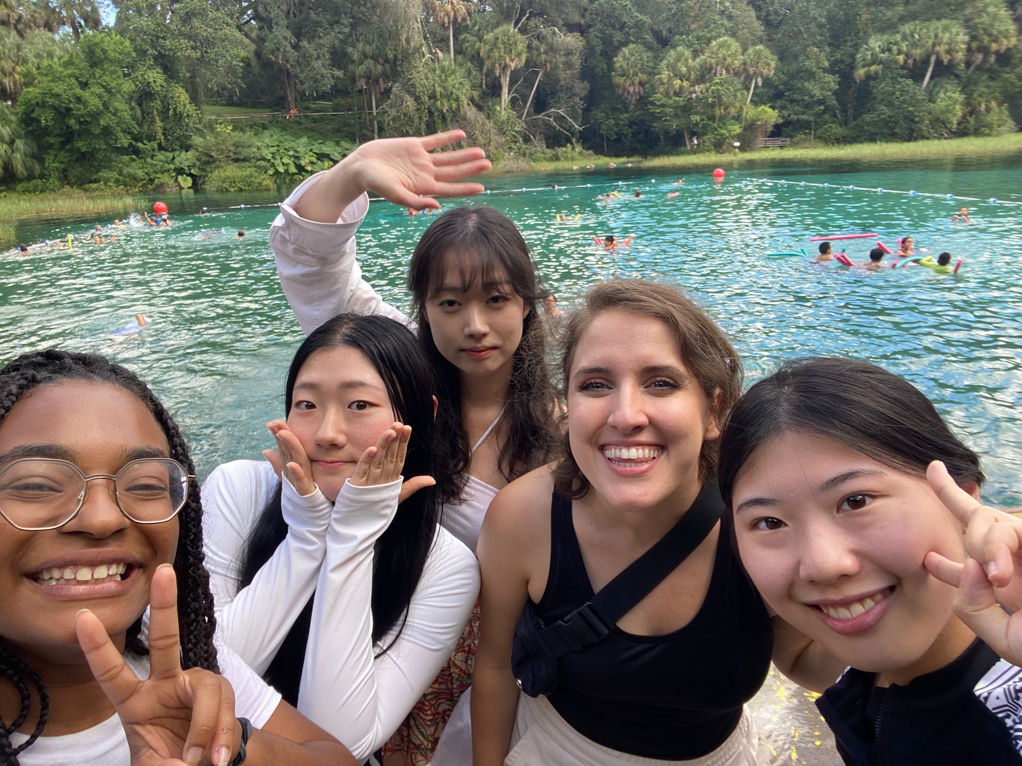 Students posing in front of Rainbow Springs